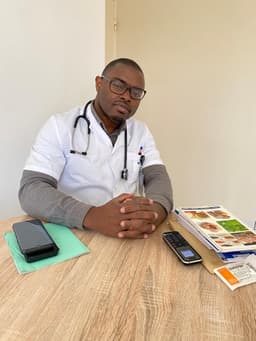 Dr. MOUAHA Lionel